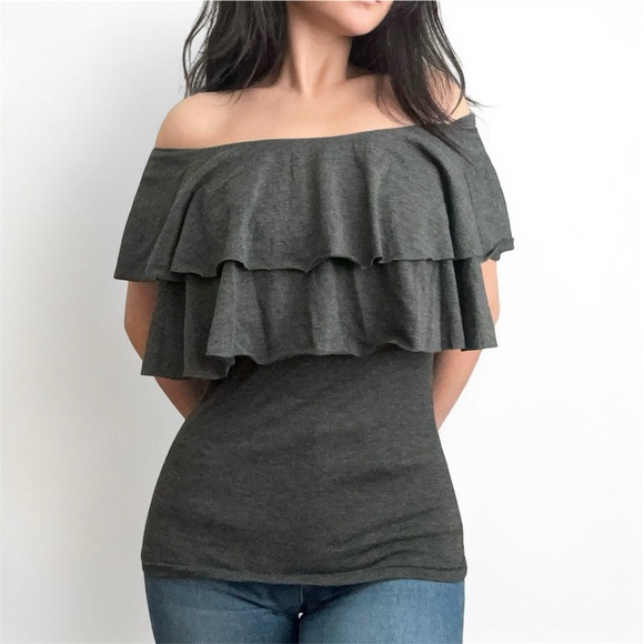 WOMEN'S VINTAGE OFF-SHOULDER LAYERED RUFFLE TRIM BLOUSE. - Picture 1 of 2